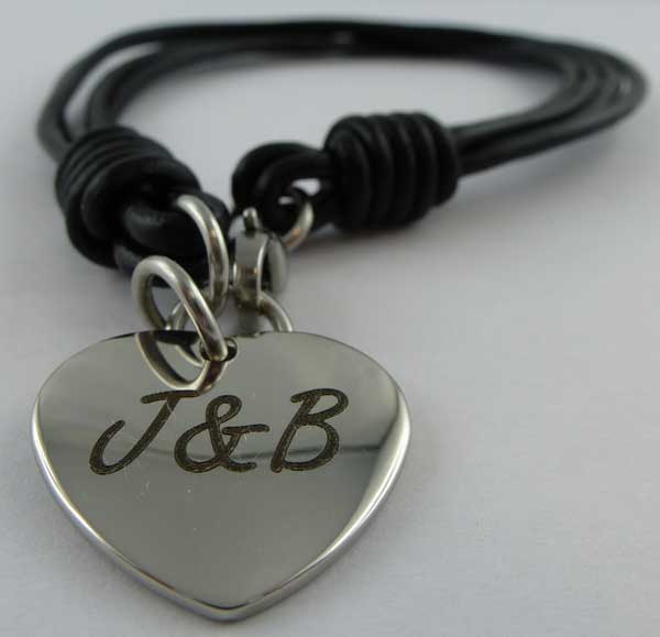 Lederarmband mit Herz inkl. Gravur